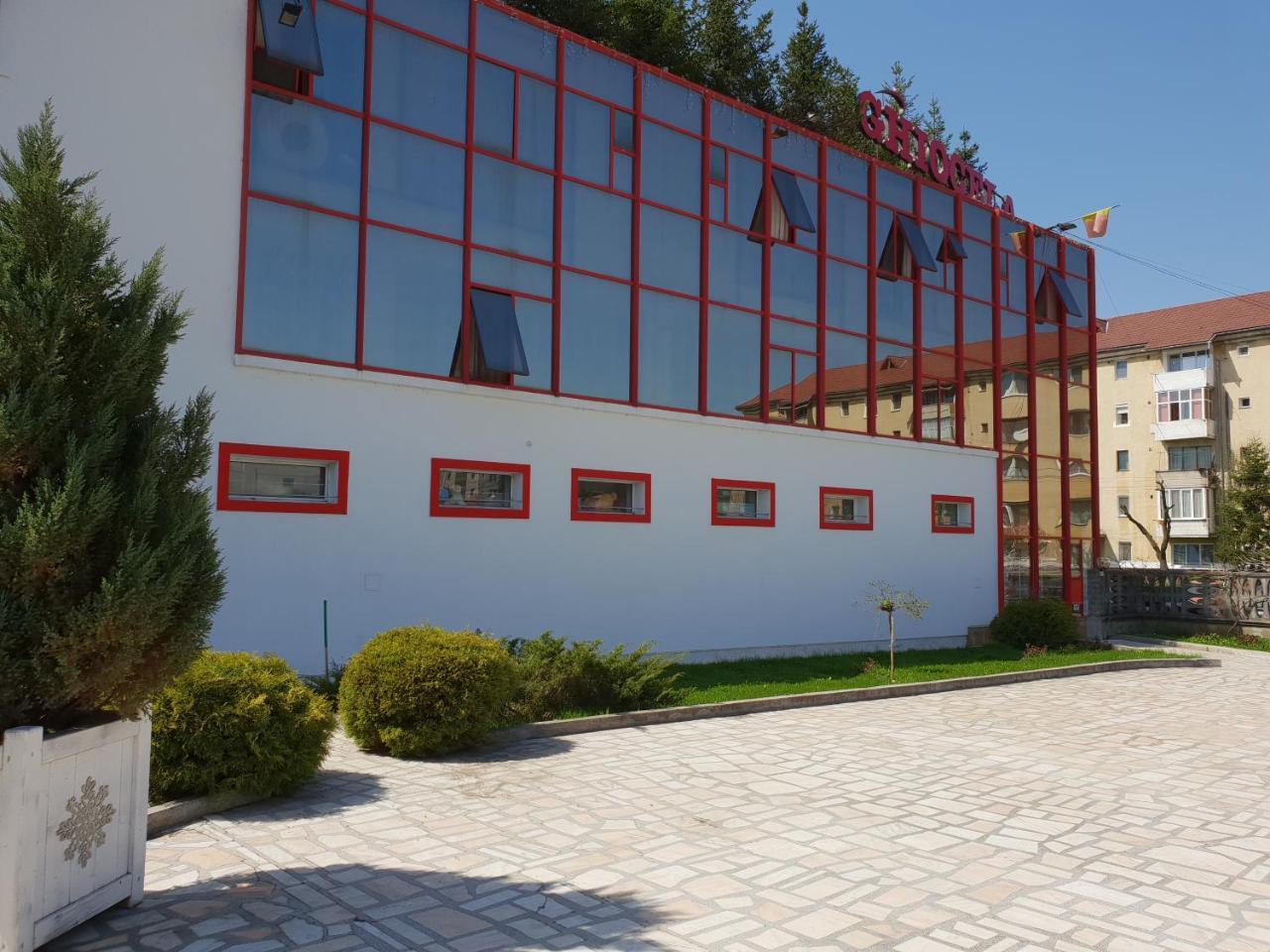 Pensiunea Ghiocela Motru Buitenkant foto